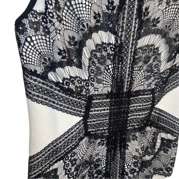 The Vintage Shop Black & White Lace Dress New - Picture 3 of 12